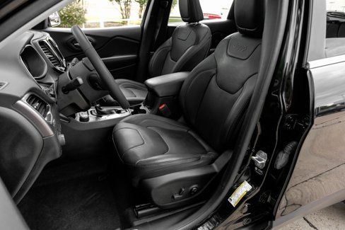 Used 2021 Jeep Cherokee Limited w/ Elite Package image 8