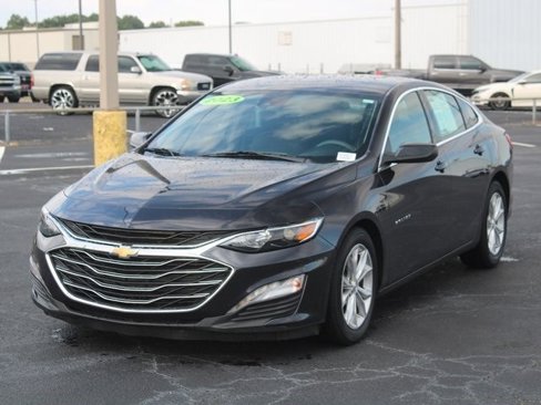 Used 2023 Chevrolet Malibu LT image 2