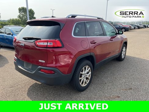Used 2017 Jeep Cherokee Latitude w/ Cold Weather Group image 3