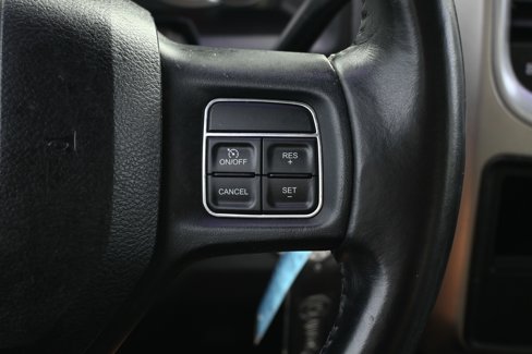 Used 2017 RAM 3500 SLT w/ Luxury Group image 35