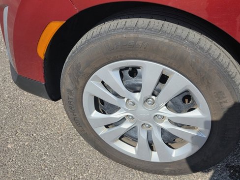 Used 2023 Kia Soul LX image 3
