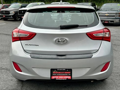 Used 2015 Hyundai Elantra GT w/ Option Group 02 image 7