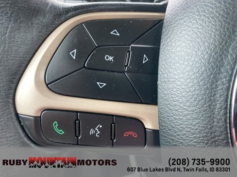 Used 2015 Jeep Renegade Latitude w/ Popular Equipment Group image 16
