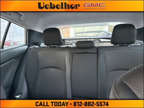 Used 2021 Toyota Prius LE image 19