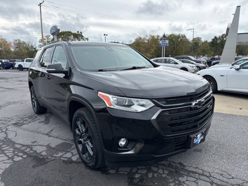 Used 2021 Chevrolet Traverse RS image 2