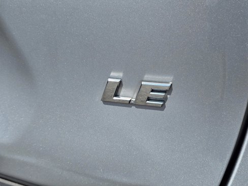 Used 2019 Toyota RAV4 LE image 10