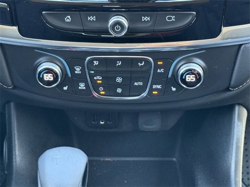 Used 2021 Chevrolet Traverse LT w/ LPO, Floor Liner Package image 27