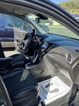 Used 2018 Chevrolet Trax LT w/ LT Convenience Package image 9