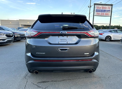 Used 2018 Ford Edge SE image 5