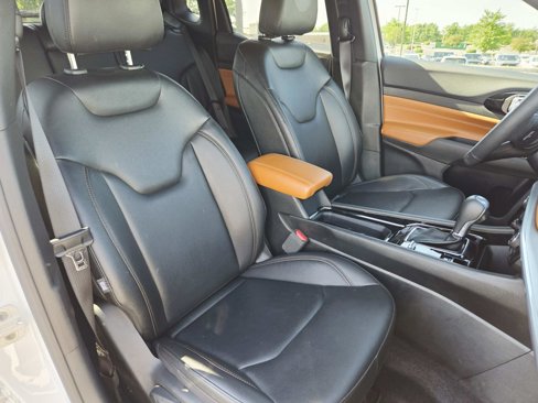 Used 2024 Jeep Compass Limited image 16