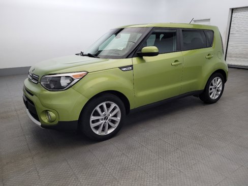 Used 2017 Kia Soul + image 2