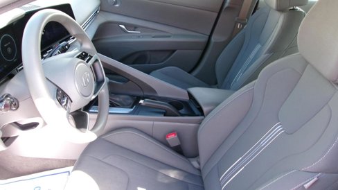 Used 2024 Hyundai Elantra SEL image 13