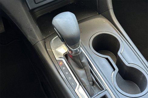Used 2023 Chevrolet Equinox LT image 30