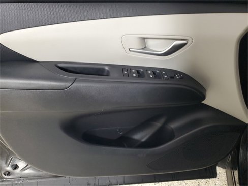 Used 2022 Hyundai Tucson SE image 18