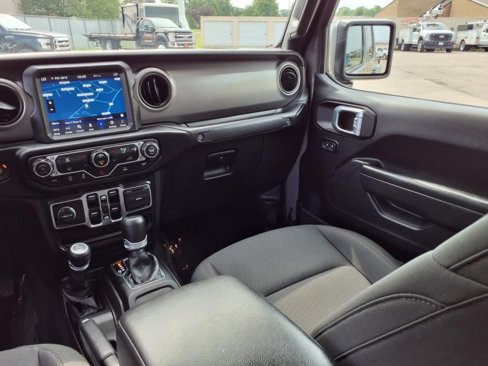 Used 2023 Jeep Gladiator Sport image 19