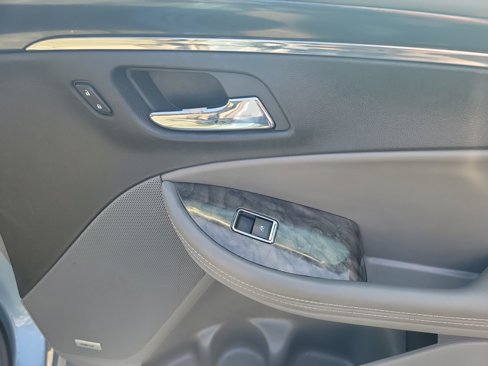 Used 2015 Chevrolet Impala LT image 29