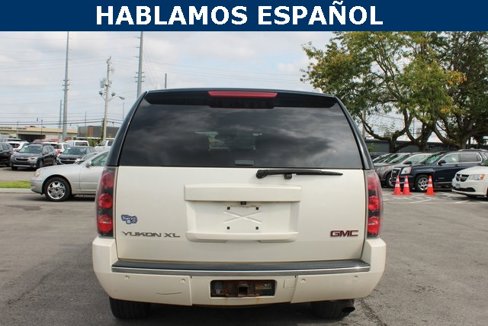 Used 2014 GMC Yukon XL Denali image 4