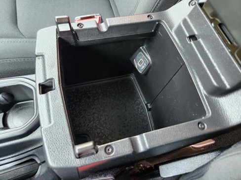 Used 2022 Jeep Wrangler Willys image 12
