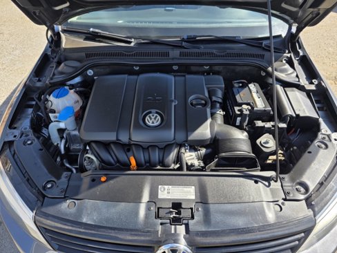 Used 2011 Volkswagen Jetta SE image 25