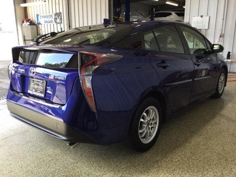 Used 2017 Toyota Prius Three w/ Protection Package image 4