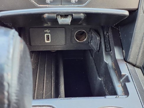 Used 2018 Ford Explorer XLT w/ Equipment Group 202A image 16