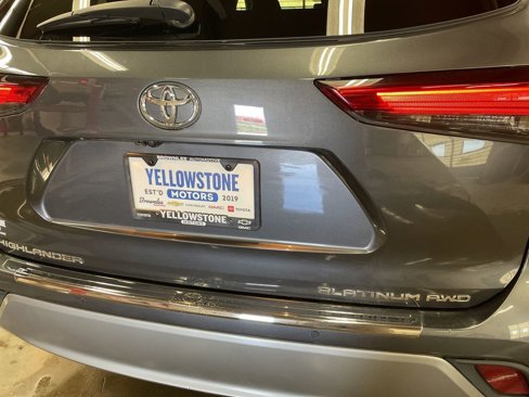 Used 2020 Toyota Highlander Platinum image 33