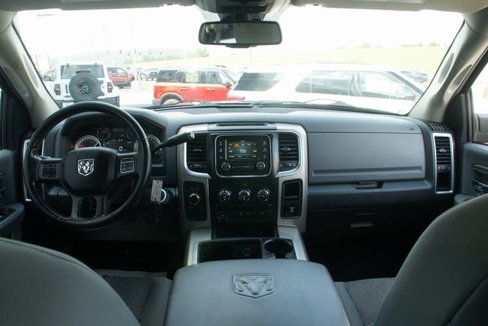 Used 2015 RAM 2500 SLT w/ Luxury Group image 31