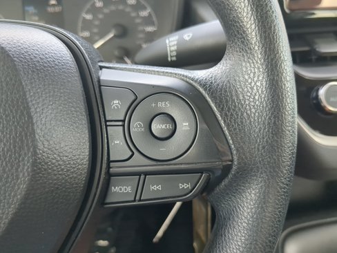 Used 2024 Toyota Corolla LE image 30
