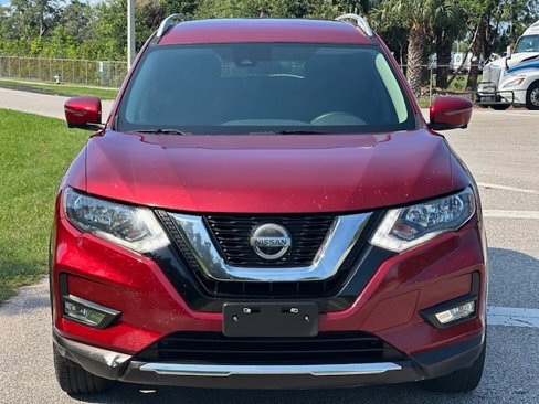 Used 2019 Nissan Rogue SV w/ Premium Package image 8