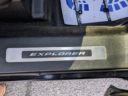 Used 2018 Ford Explorer Platinum image 21
