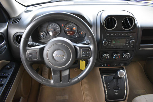 Used 2014 Jeep Patriot Latitude w/ Sun/Sound Group image 16