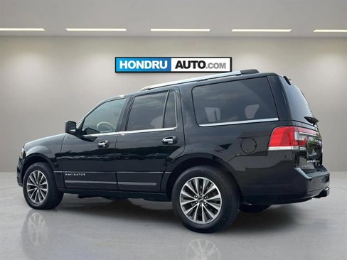 Used 2016 Lincoln Navigator Select image 3