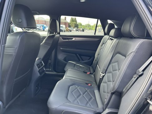 Used 2024 Volkswagen Atlas Cross Sport SE image 20