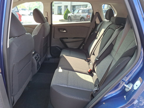 Used 2021 Nissan Rogue SV image 10
