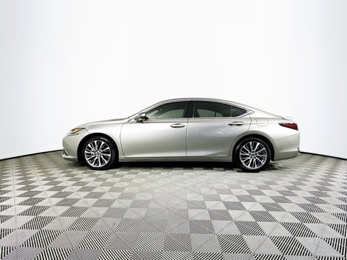 Used 2020 Lexus ES 300h w/ Premium Package image 4