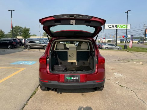 Used 2016 Volkswagen Tiguan S image 12