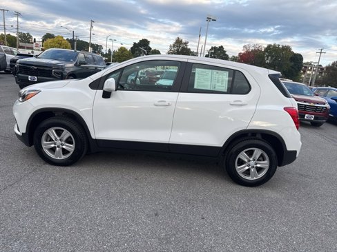 Used 2019 Chevrolet Trax LS image 3