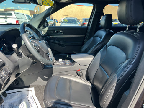 Used 2019 Ford Explorer XLT w/ Equipment Group 202A image 6