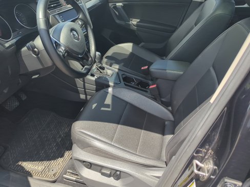 Used 2018 Volkswagen Tiguan SEL image 9