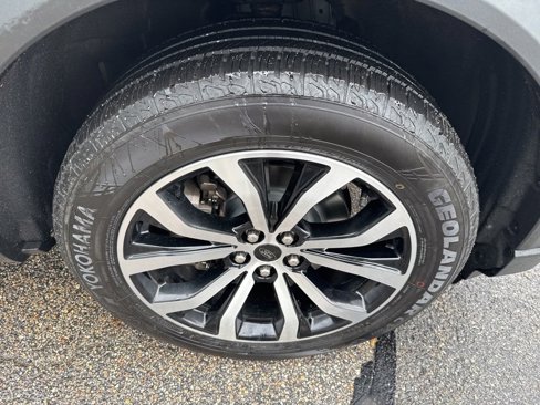 Used 2020 Ford Explorer ST w/ Premium Technology Package image 15