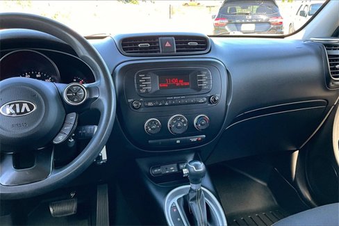 Used 2015 Kia Soul + image 6