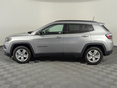 Used 2022 Jeep Compass Latitude image 8