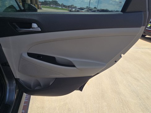 Used 2017 Hyundai Tucson SE image 19