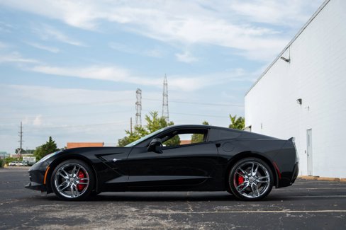 Used 2017 Chevrolet Corvette Stingray Coupe w/ 1LT image 12