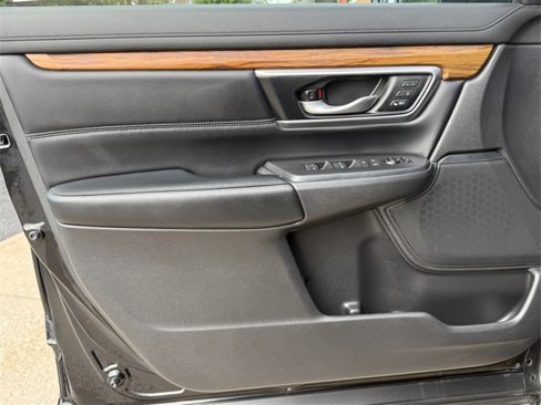 Used 2019 Honda CR-V Touring image 16