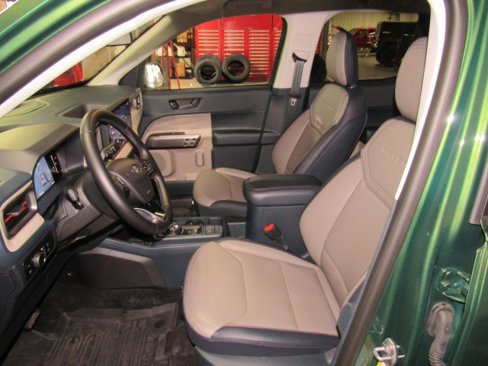Used 2025 Ford Maverick Lariat image 13