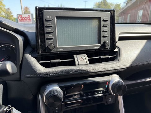 Used 2020 Toyota RAV4 LE image 24