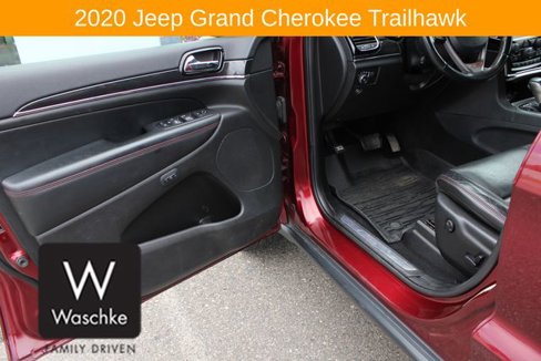 Used 2020 Jeep Grand Cherokee Trailhawk w/ Trailhawk Luxury Group image 16