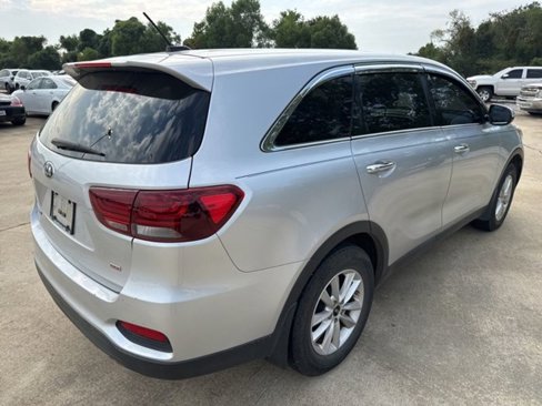 Used 2019 Kia Sorento L image 5
