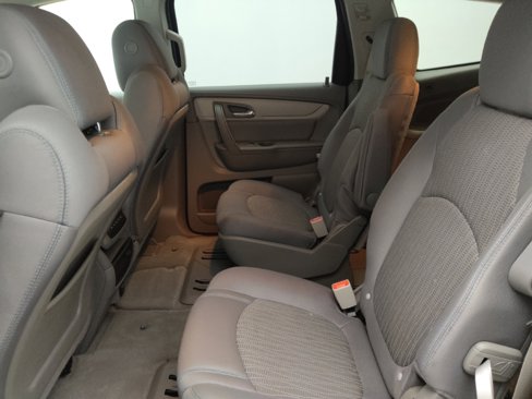Used 2015 Chevrolet Traverse LT image 18